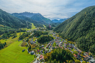 Fototapeta na wymiar Die Gemeinde Biberwier in der Zugspitz-Region in Tirol im Luftbild, Blick zum Fernpaß