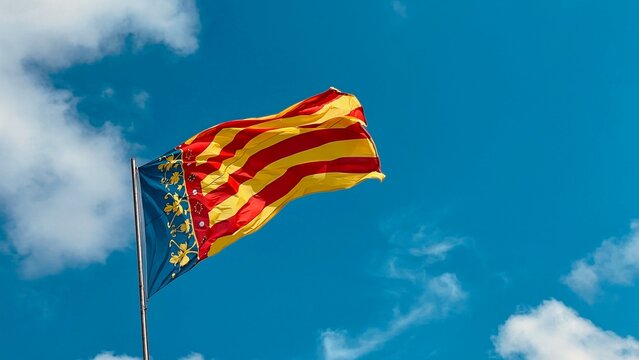 Drapeau espagnol au vent