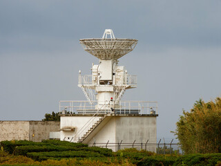 増田宇宙通信所の巨大な電波望遠鏡