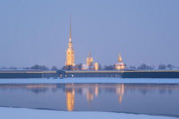 Fototapeta premium Twilight over the Peter and Paul Fortress and the Neva. Saint Petersburg. Russia