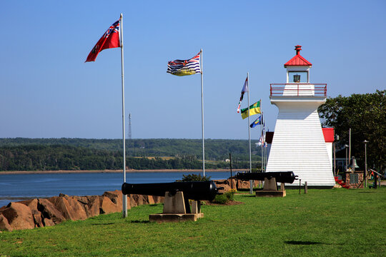 Digby Pier Lighthouse