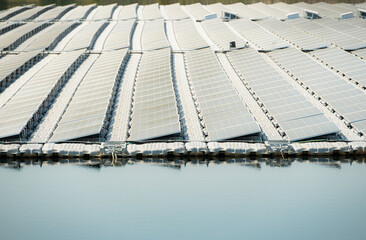 Fototapeta premium Floating solar panels in Thailand, Provide clean natural energy from sunshine.
