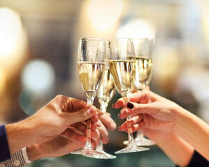glasses of champagne