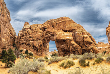 Pine tree Arch in Arches NAtional Monument, Utah, USA