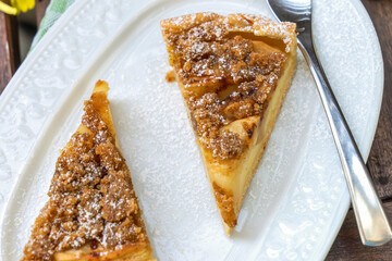Kuchen bienenstich erdbeeren rhabarber 