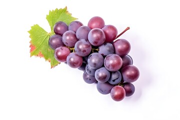 Fototapeta premium Red grape bunch and leaf isolated on white background