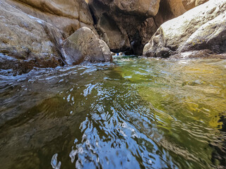 Cascadas entre cañones y ríos 