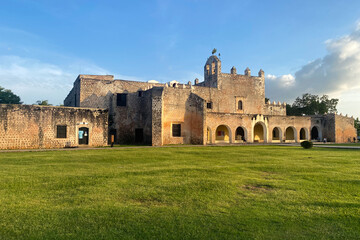 Fototapeta na wymiar The Mexican Convent of San Bernardino of Siena in the city of Valladolid (Mexico) under the beautiful sky of the Yucatan Peninsula.