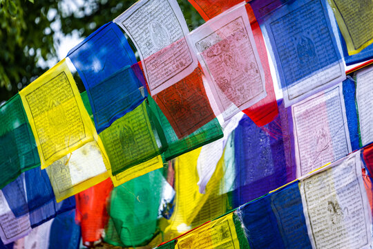 prayer flags in nepal