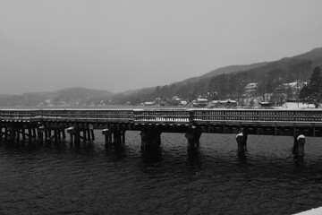 Fototapeta premium Camping Station Chêne Rouge 7 Au 12 Janvier 2024 - N&B