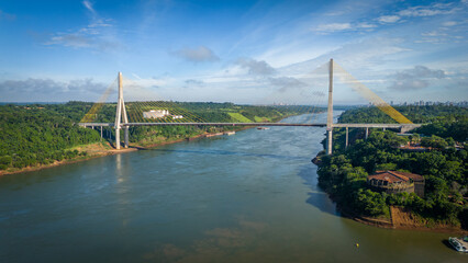Obraz premium Integration Bridge at the Triple Frontier. Brazil, Argentina and Paraguay.