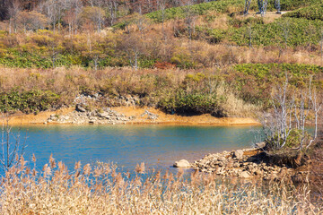 日本の風景　新潟県湯沢町　紅葉の田代高原・田代湖
