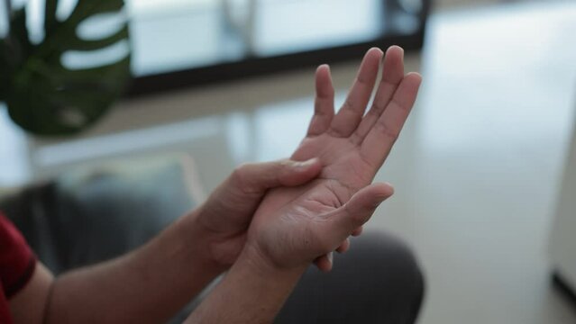 Wrist massage to relieve pain, hand pain