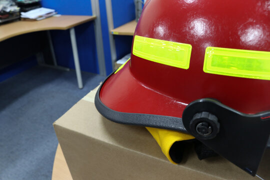 Photo of a special helmet for firefighters, this helmet is heat resistant, fire and impact resistant.