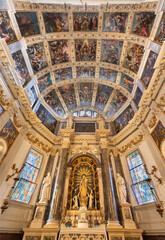 VICENZA, ITALY - NOVEMBER 7, 2023: The chapel of church Chiesa di Santa Corona with paintings from New Testament apocrypha and Song of Songs by Alessandro Maganza (1616). - 712030379