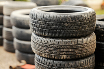 Obraz premium Close up of winter tires at vulcanizing workshop.