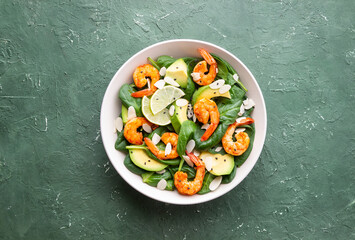 Salad with shrimps, avocado, spinach and almonds. Healthy eating. Diet.