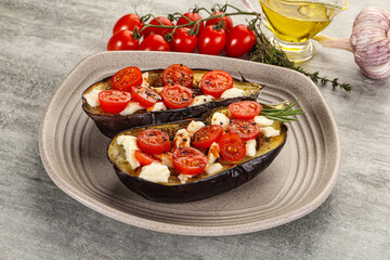 Baked eggplant with cheese and tomato