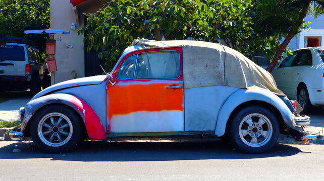 Los Angeles, California: Volkswagen Beetle, old rusty car