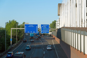 Autobahn, Verkehrstafel, auf der Höhe Messegelände, Berlin