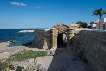 Fototapeta premium Gate of Tierra, in the old walls of Tabarca Island, in the municipality of Alicante, Spain