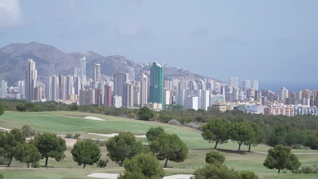 Vista panor&aacute;mica de la ciudad de Benidorm, Alicante, Comunidad Valenciana, Espa&ntilde;a. Junio de 2024.