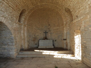 la croix en haut du Mont Saint-Bauzille
