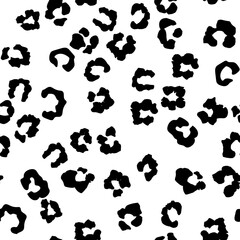 Fototapeta premium White Animal Blot. African Monochrome Pattern. Snow Cheetah Fabric Skin. Leo Seamless Jaguar Art. Leopard Seamless Texture Camouflage. Leo Animal Paint. Snow Vector Print. Black Leopard Dirty Fur.