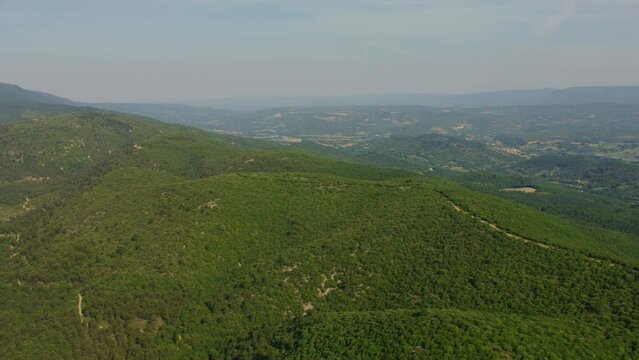 vue a&eacute;rienne drone du luberon