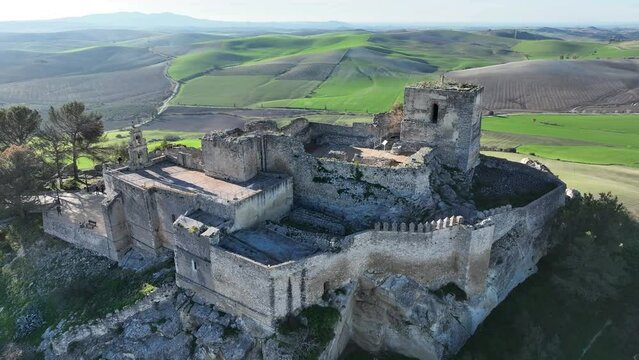 vista a&eacute;rea del castillo de Fatetar en el municipio de Espera, Andaluc&iacute;a