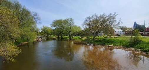 Fototapeta na wymiar Beaver river, Heathcote, in springtime 