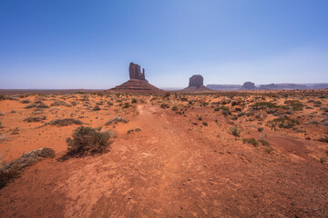 hiking the wildcat trail in monument valley, arizona, usa