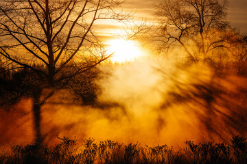 Obraz premium 気嵐と朝焼け