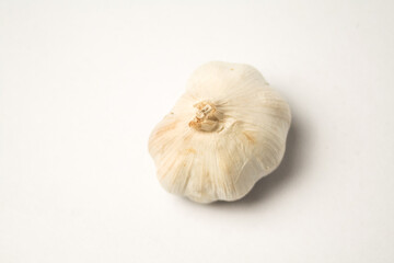 1 head of dried garlic on a white background