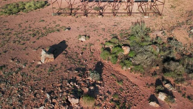 An ascending reveal of the Coober Pedy Sign in Coober Pedy, Australia