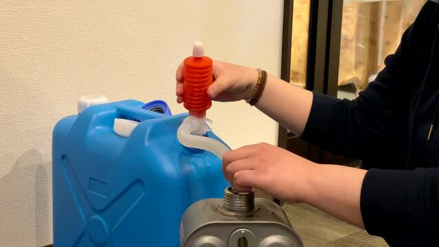 北国の寒冷地での灯油の重要性、北国の冬　灯油ストーブ