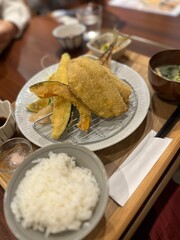 日本の博多・福岡の鯵フライ専門店の定食