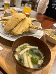 日本の博多・福岡の鯵フライ専門店の定食