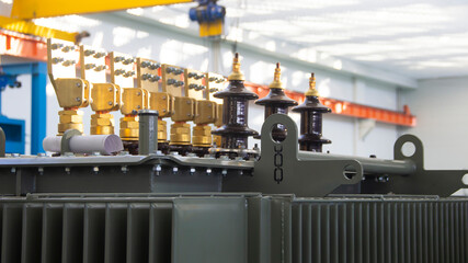 Power transformer contacts with insulators