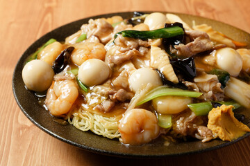 五目あんかけ焼きそば