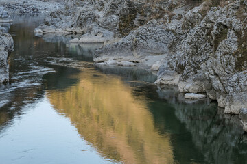 吉野川の侵食によって形成された大歩危渓谷