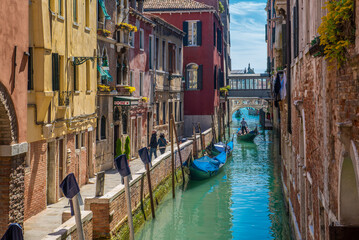 Fototapeta na wymiar The magical city center of Venice