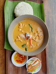 Thai red curry with steamed rice