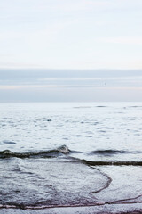 Waves on evening sea. Fale na wieczorny morzu. 