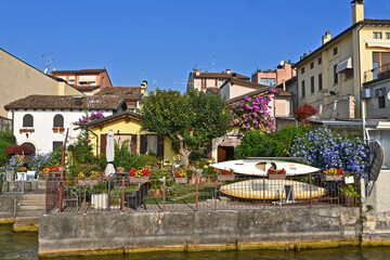 Salò,  case tradizionali sul lungolago, Lago di Garda -  Brescia - Lombardia