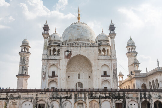 bibi ka maqbara building also called as mini taj mahal