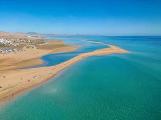 Foto op Plexiglas Sotavento Beach, Fuerteventura, Canarische Eilanden The drone aerial view of Sotavento beach, Costa Calma, Fuerteventura Island, Spain. Sotavento is regarded by many as the best beach on Fuerteventura.