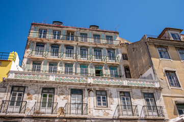Fototapeta na wymiar Beautiful old buildings and architecture in Lisbon's old city.