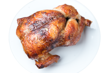 imagen trasparente de pollo a la braza en plato, comida peruana