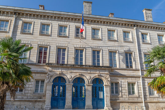 Coll&egrave;ge Pierre Loti &agrave; Rochefort, Charente-Maritime